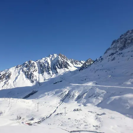 Apartamento Pour 4 Avec Terrasse, Piscine Couverte, Parking Et Salle De Fitness A 400m Des Pistes - Fr-1-404-245 *