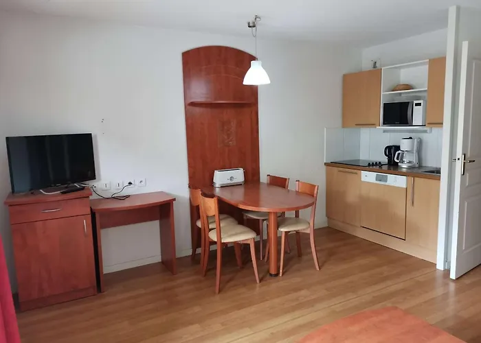 Pour 4 Avec Terrasse, Piscine Couverte, Parking Et Salle De Fitness A 400m Des Pistes - Fr-1-404-245 Διαμέρισμα *